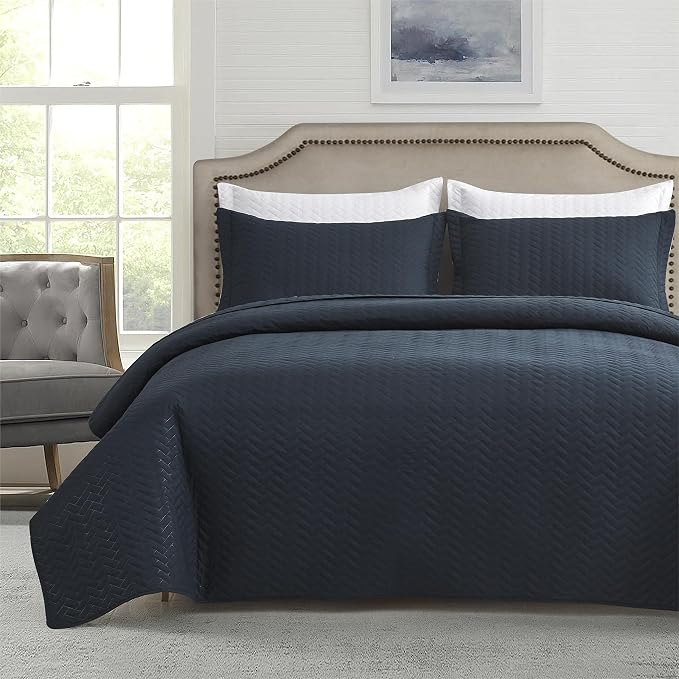 Maple&Stone Navy Quilt Set Queen Size, Lightweight Bedspread | Breathable Coverlet with Chevron Pattern, All-Season Dorm Bed Cover Set Bedding Decor 3 Piece