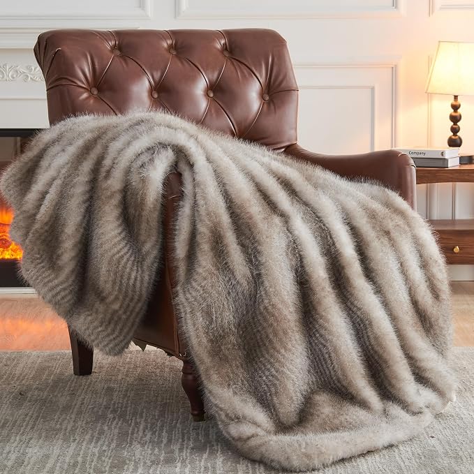 NEWCOSPLAY Faux Fur Thick Throw Blanket for Couch,Stripe Light Grey,50"x60" | Luxury Fluffy Thick Warm Blanket for Couch Sofa Bed 1000GSM, Soft Plush Cozy Decorative Throw, Gift for Women Men