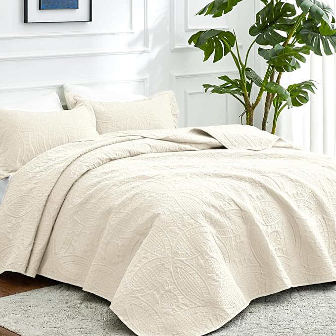 Love's cabin King Size Quilt Bedding Set Beige Bedspreads - Bed Summer Lightweight Bedspread Comforter - Coin Pattern Bedding Coverlet for All Season - 3 Pieces (1 Quilt, 2 Pillow Shams)