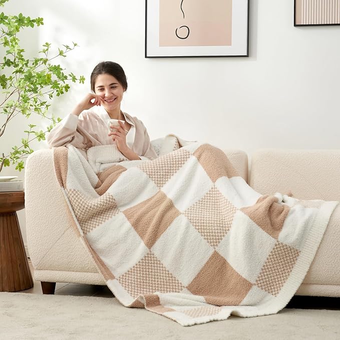 Snuggle Sac Checkered Blanket, Beige Throw Blanket for Couch Plaid Microfiber Fluffy Warm Cozy Fuzzy Soft Throw Blanket Reversible Checkered Blankets for Sofa, Chair, Bed, 50x60 inches