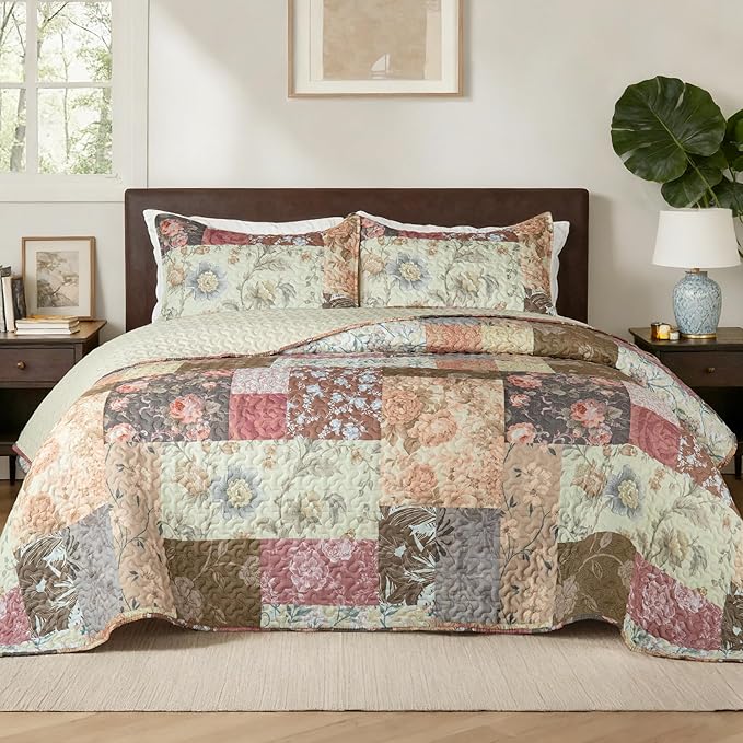Whale Flotilla Patchwork Quilts Twin Size, Extra Soft Floral Bedspreads | Vintage Red Flowers Reversible Lightweight Twin Quilt Bedding Set for Bed, Printed Coverlet with Pillow Sham for All Seasons