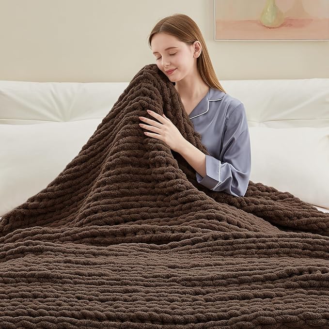 Negwoo Chunky Knit Throw Blanket, Knitted Throw Chenille Yarn, 30"*40" | Soft Thick Cable Knitted Blankets, Handmade Big Thick Blanket, Machine Washable Cute Comfy Blanket for Home Decor, Dark brown