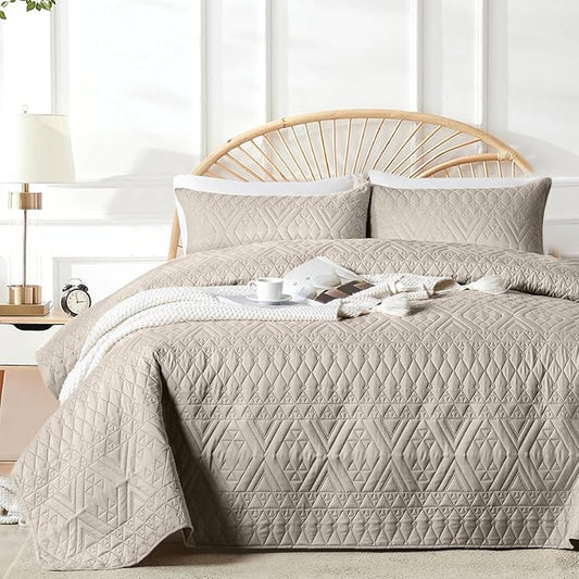 akkialla Twin Quilt Set, Taupe Lightweight Microfiber Bedspread Coverlet, Boho Geometric Pattern, Soft All-Season Bedding, 2-Piece (1 Quilt, 1 Pillow Sham)