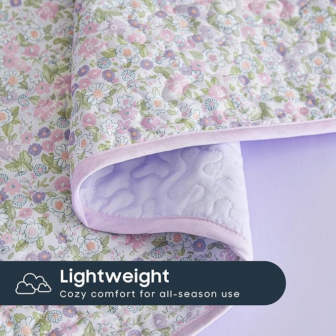 Wake In Cloud - Floral Quilt Set, Cute Vintage Flower Cottagecore Shabby Chic for Women Teen Girls, Reversible Lightweight Bedspread Coverlet, 3 Pieces, Lilac, Queen/Full Size