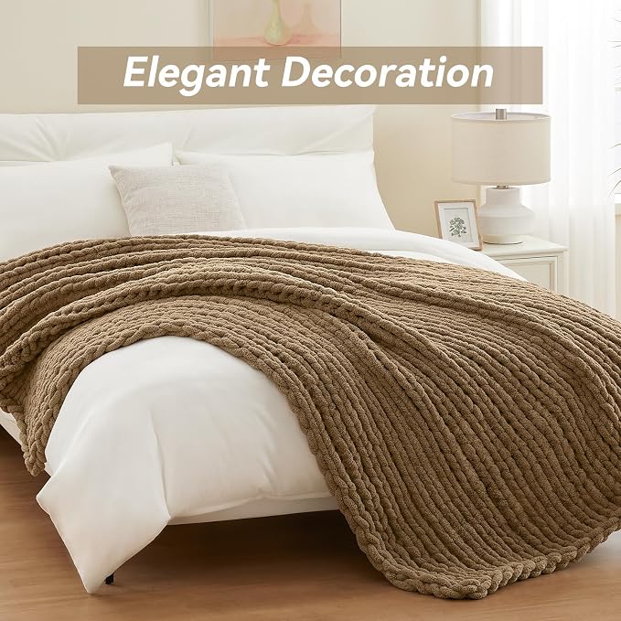 Negwoo Chunky Knit Throw Blanket, Knitted Throw Chenille Yarn, 40"*50" | Soft Thick Cable Knitted Blankets, Handmade Big Thick Blanket, Machine Washable Cute Comfy Blanket for Home Decor,Light brown