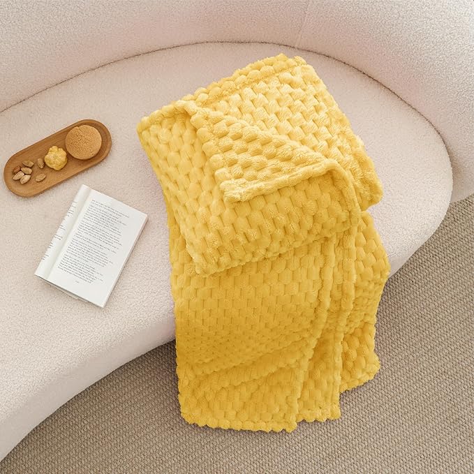 BEDELITE Yellow Throw Blanket for Couch, Soft Cozy Gifts for Women, 50 * 60 | 3D Jacquard Decorative Fleece Blanket, Super Soft Plush Throws, Cute Birthday Gift for Women & Men, Suitable for All Seasons