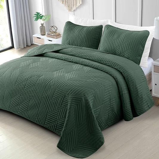 Exclusivo Mezcla Ultrasonic Full Queen Quilt Bedding Set, Green | Lightweight Bedspreads, Soft Microfiber, Modern Geometric Coverlet, All Season Bed Cover, 1 Quilt and 2 Pillow Shams