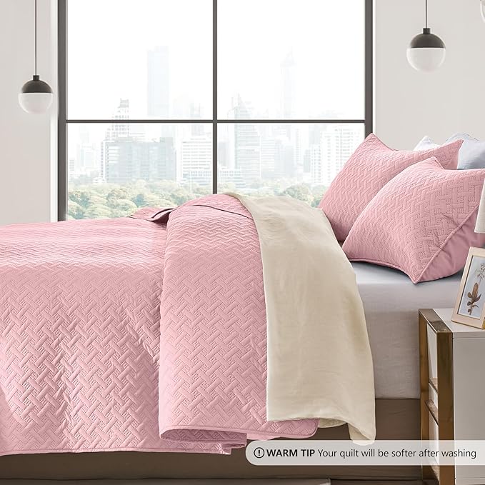 FLYMME Queen Quilt Bedding Set Pink Lightweight Bedspreads Full Size,Soft Microfiber Bed Coverlet for All Season (1 Quilt, 2 Shams)