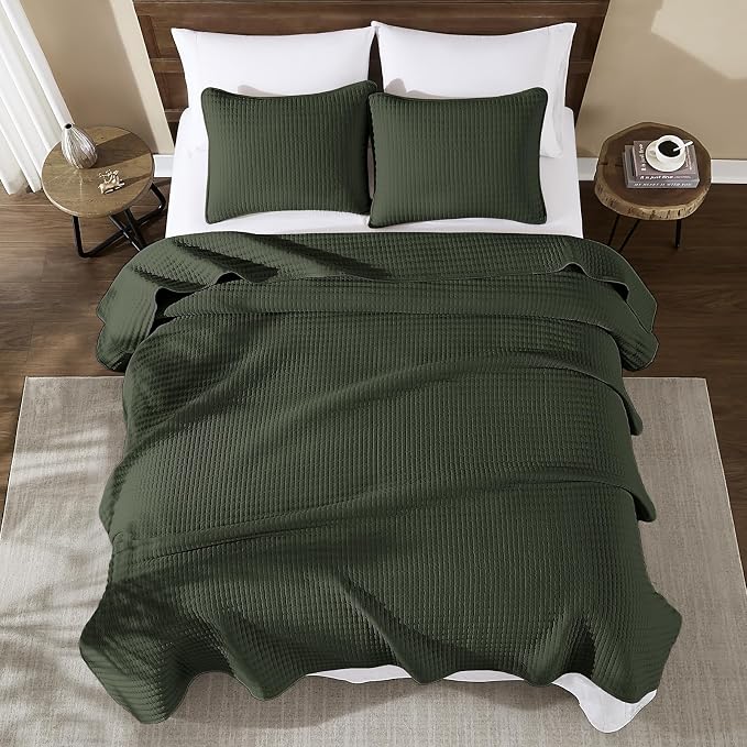 Queen Quilt-Lightweight Bedspreads Dark Green Queen Size Quilt Bedding Set | Soft Coverlet with 2 Pillow Shams for All Seasons, Suitable for Bed, Couch, 3 Pieces, 90"x94"