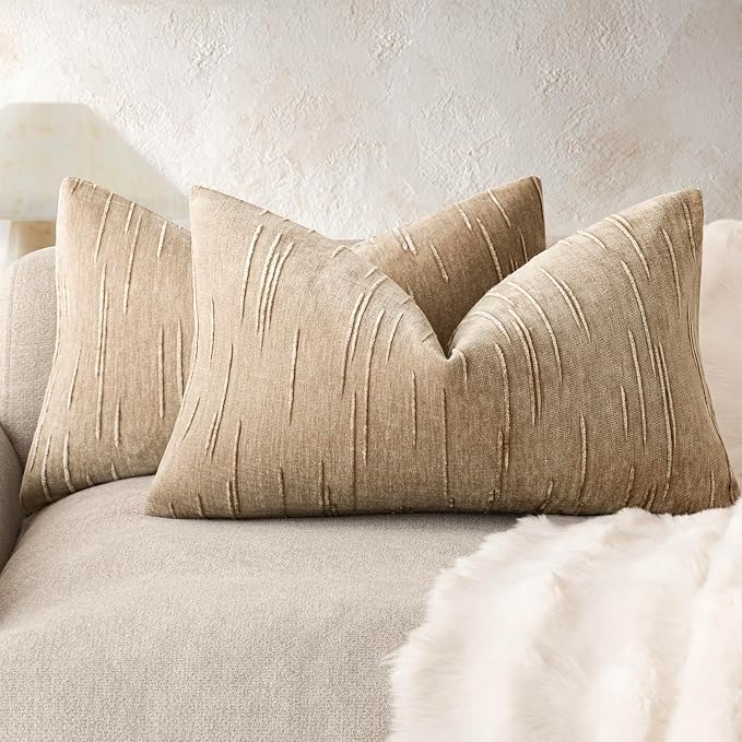 Foindtower Pack of 2 Slubby Textured Chenille Throw Decorative Pillow Covers Lumbar Accent Solid Cushion Cover Neutral Faemhouse Pillow Case for Couch Sofa Bedroom Living Room 12x20 Inch,Khaki Camel
