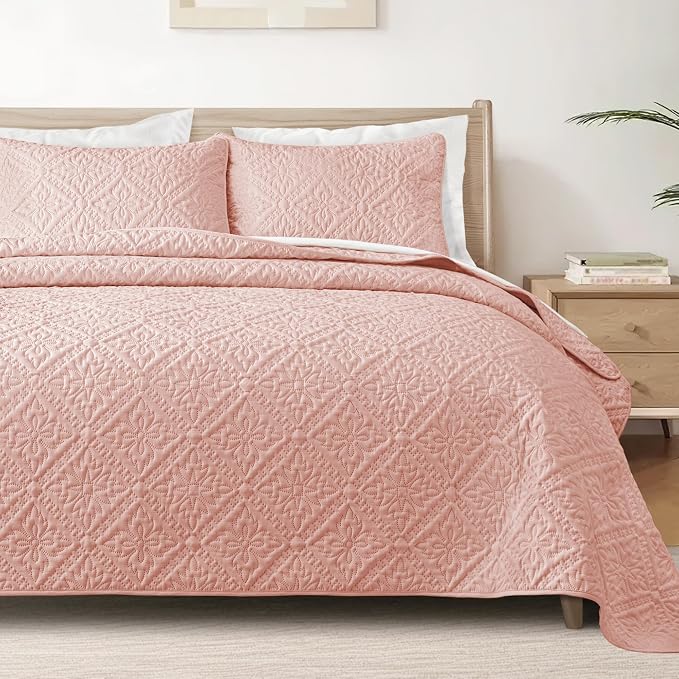 Exclusivo Mezcla California King Quilt Set, Blush Pink | Lightweight Soft Bedspreads Coverlets, All Season Bedding with 2 Pillow Shams, Modern Style for Bedroom Guest Room