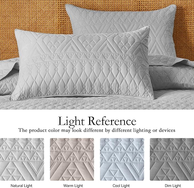 akkialla King/Cal King Size Quilt Bedding Set,Light Grey Lightweight Microfiber Soft Bedspread,Modern Style Geometric Pattern Coverlet Set for All Seasons,3 Piece(1 Quilt,2 Pillow Shams)