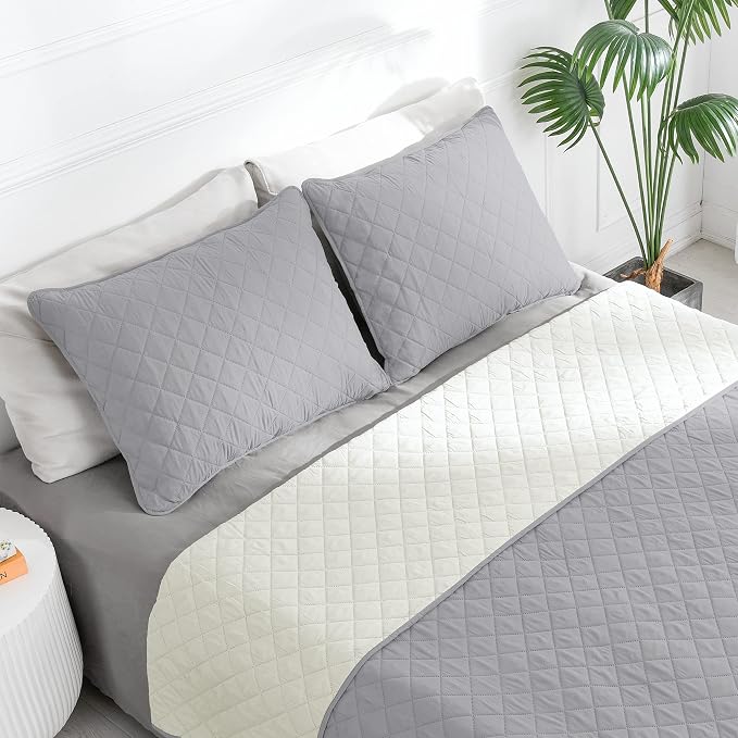 Easy-Going Reversible Quilt Set Queen Plus, Bedspread with 2 Shams | Light Gray/Ivory, Machine Washable Lightweight Microfiber Bed Comforter, 1 Quilt + 2 Pillow Shams, All-Season Coverlets