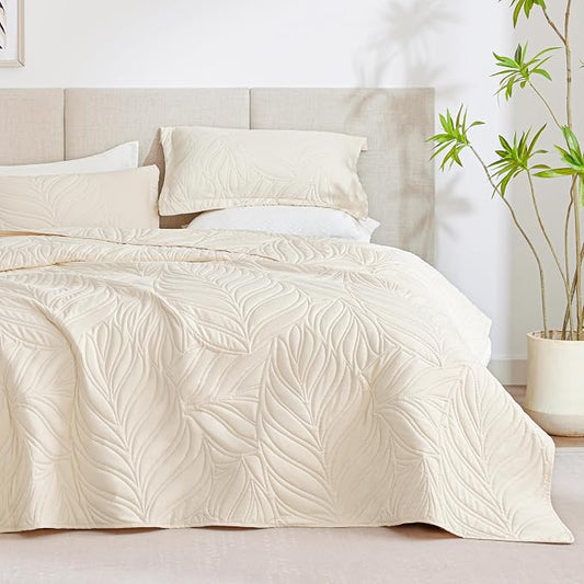 EXQ Home Queen Quilt Set Leaf Pattern Beige Bedspread | Bedding Set For All Season Use, Soft & Breathable Coverlet,3-Piece Set Includes 2 Shams, Machine Washable