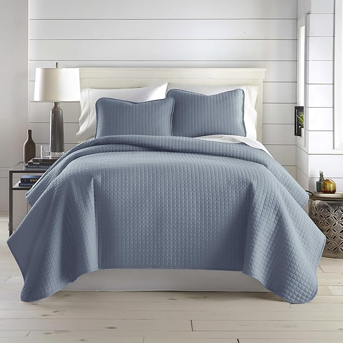 Southshore Fine Living, Inc. Twin Quilt Set, Quilted Blue Bedspread Twin/XL Quilt with Matching Pillow Sham, Soft Microfiber, Lightweight Coverlet Set, Easy Care, Machine Washable, Slate Blue