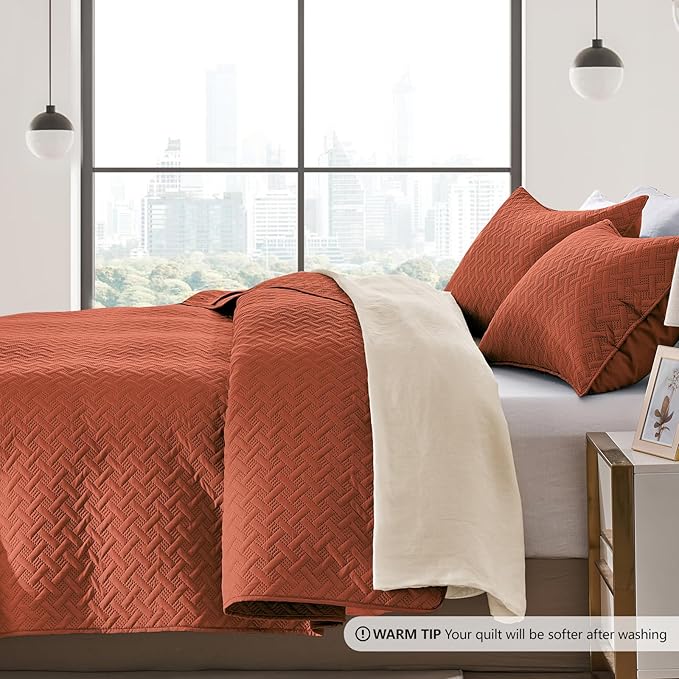 FLYMME Queen Quilt Bedding Set Burnt Orange Lightweight Bedspreads Full Size,Modern Style Geometric Weave Stripe Pattern,Soft Microfiber Bed Coverlet for All Season (1 Quilt, 2 Shams)