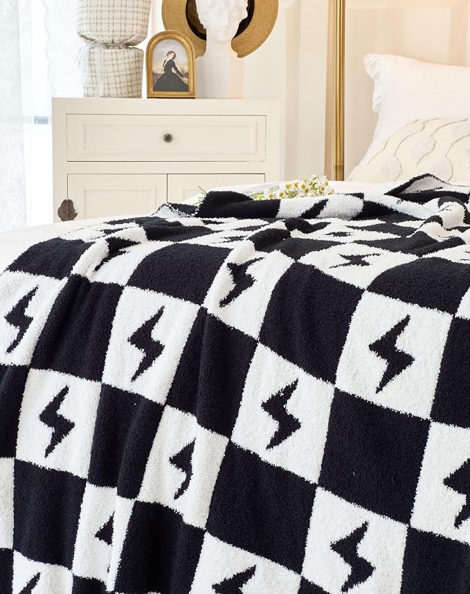 Ultra Soft Cozy Buffalo Checkerboard Lightning Pattern Fluffy Microfiber Knitted Throw Blanket Lightweight Fleece Checkered Blanket for Sofa Couch Bed Travel Black 50"x60" Both Sides