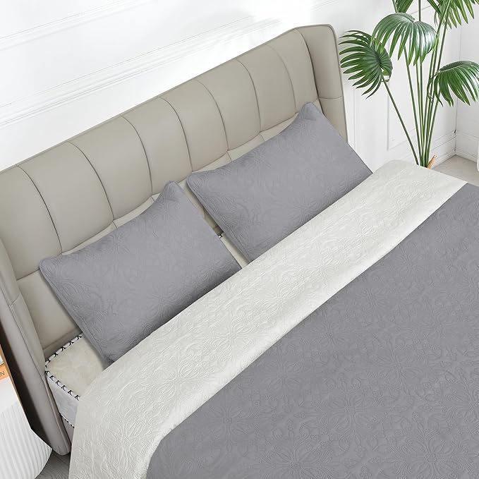 Easy-Going Reversible Quilt Set Twin, Bedspread with 1 Shams | Damask-Light Gray/Ivory, Lightweight Microfiber Bed Comforter, 1 Quilt + 1 Pillow Shams, All-Season Coverlets for Bedroom
