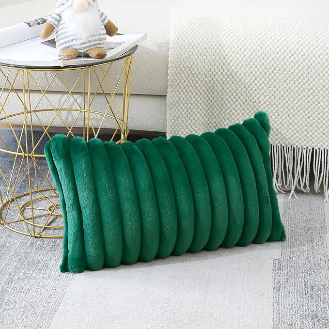 Soleebee Set of 2 Throw Pillow Covers Soft Cozy Velvet Pillowcase Faux Rabbit Fur Cover for Couch Sofa Bed Chair Home Decorative Pillows Cover (16x24 Inch, Christmas Green)