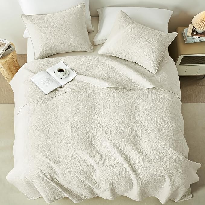 akkialla Twin Quilt Set,Cream Lightweight Bedspread with Coin Pattern, Soft Microfiber Coverlet for All Seasons, Elegant Modern Home Style (1 Quilt, 1 Pillow Sham)