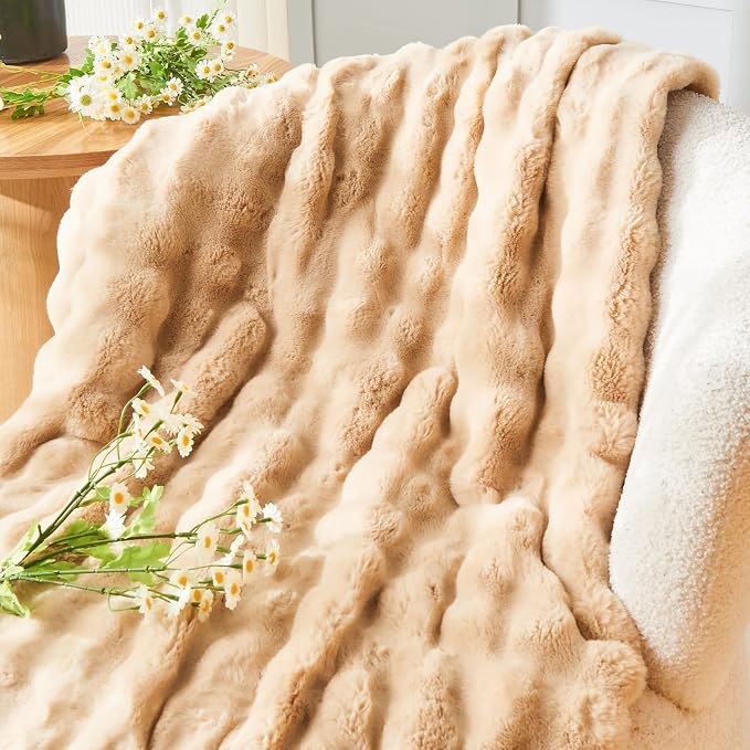 NEWCOSPLAY Faux Fur Fluffy Bubble Throw Blanket for Couch, Brown, 50"x60" | Soft Thick Warm Bubble Blanket for Couch Sofa Bed 550GSM, Plush Cozy Luxury Decorative Throw, Gift for Women Men