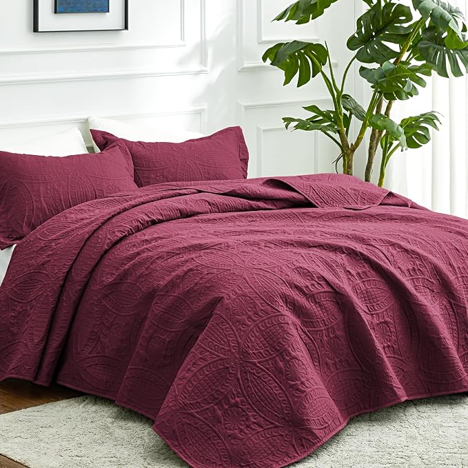 Love's cabin Quilts for Queen Bed Burgundy Bedspreads Bedding Set - Lightweight Bedspread Comforter - Coin Pattern Bedding Coverlet for All Season - 3 Pieces (1 Quilt, 2 Pillow Shams)