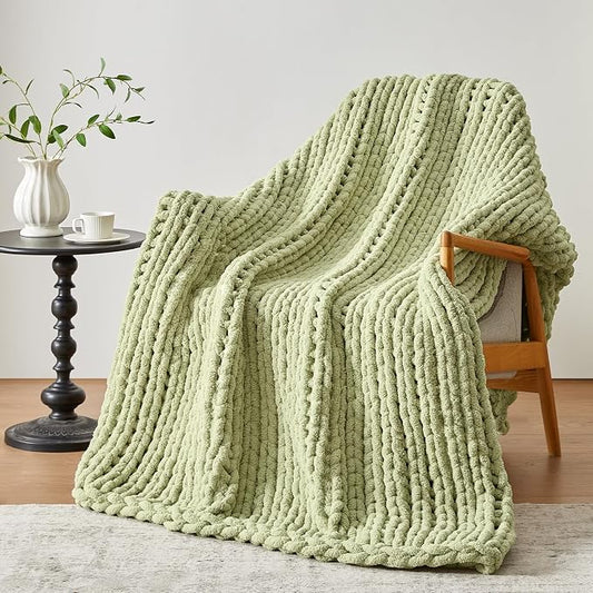 Negwoo Chunky Knit Throw Blanket, Knitted Throw Chenille Yarn, 50"*60" | Soft Thick Cable Knitted Blankets, Handmade Big Thick Blanket, Machine Washable Cute Comfy Blanket for Home Decor,Light green
