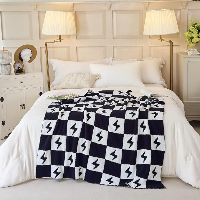 Ultra Soft Cozy Buffalo Checkerboard Lightning Pattern Fluffy Microfiber Knitted Throw Blanket Lightweight Fleece Checkered Blanket for Sofa Couch Bed Travel Black 50"x60" Both Sides