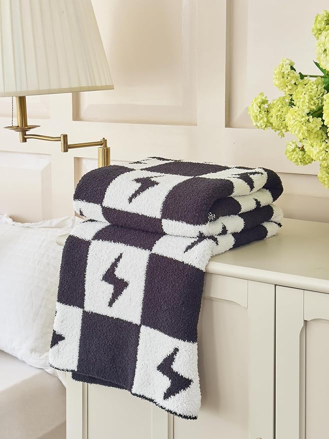 Ultra Soft Cozy Buffalo Checkerboard Lightning Pattern Fluffy Microfiber Knitted Throw Blanket Lightweight Fleece Checkered Blanket for Sofa Couch Bed Travel Black 50"x60" Both Sides