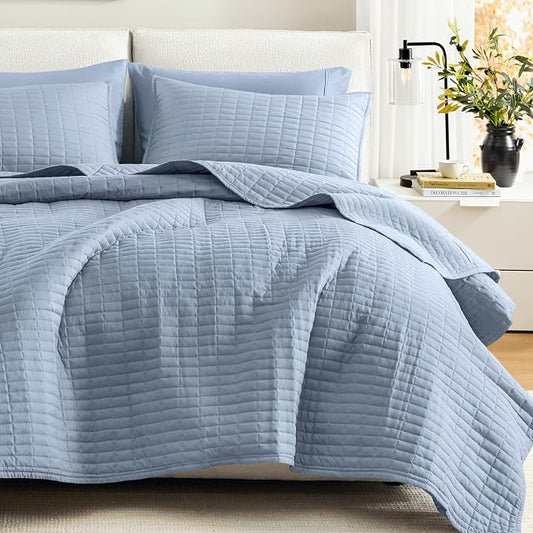 Comfort Spaces Kienna King Quilt Bedding Set 3 Piece, 104"x90" Blue | Soft Cozy Lightweight Summer Coverlet Cal King, Quilted Bedspreads Extra Layer, Modern Casual Bedroom Decor, OEKO-TEX