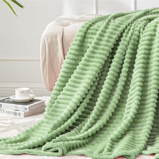 BEDELITE 3D Ribbed Apple Green Fleece Twin Blanket for Bed, 60x80 Inch | Soft Warm Decorative Fluffy Blanket, Cozy Plush Lightweight Fuzzy Throw Blanket for Couch Sofa Room Decor, Gift for Women