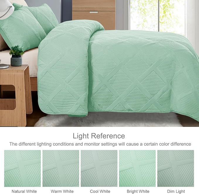 Exclusivo Mezcla Twin Size Quilt Set, Light Green | Soft Bedspreads with 1 Pillow Sham, Modern Striped Pattern, Lightweight Bedding Set Coverlets for All Seasons, 68x88 Inch