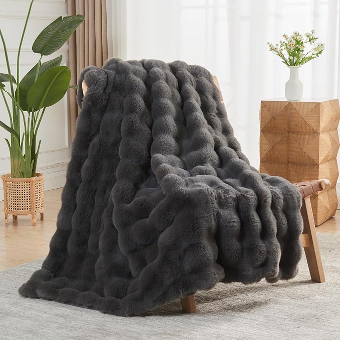 NEWCOSPLAY Faux Fur Thick Bubble Twin Blanket for Couch,Dark Grey,60"x80" | Luxury Fluffy Thick Warm Bubble Blanket for Couch Sofa Bed 1000GSM, Soft Plush Cozy Decorative Throw, Gift for Women Men