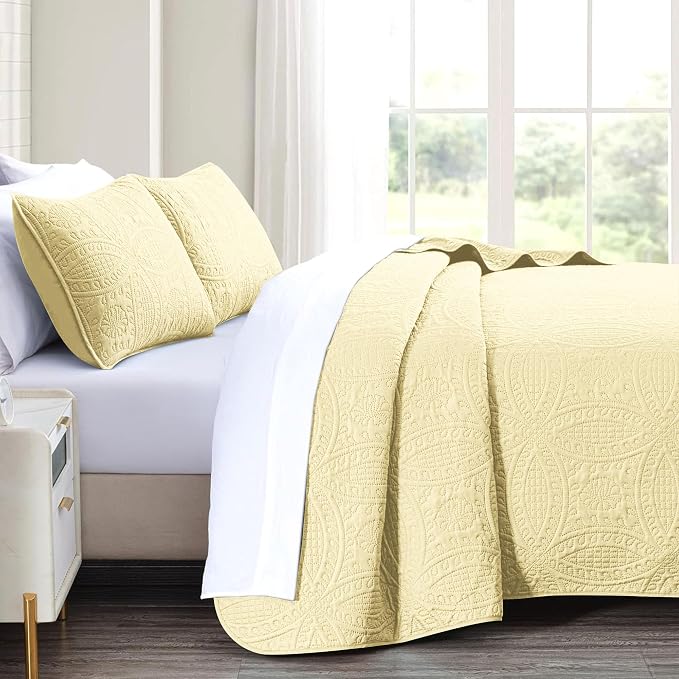 akkialla Butter Yellow Full/Queen Quilt Set,Ultrasonic Lightweight Bedspread Coverlet for Modern Minimalist Bedroom,Soft Microfiber Coin Pattern Bedding,3-Piece (1 Quilt,2 Pillow Shams)