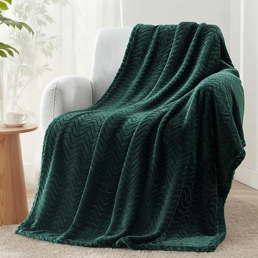 Exclusivo Mezcla Large Fleece Throw Blanket for Couch, Sofa, Forest Green | 50"x70" Soft Breathable Lightweight Flannel Throws for Summer, Plush Cozy Jacquard Wave Blanket for Home Decor