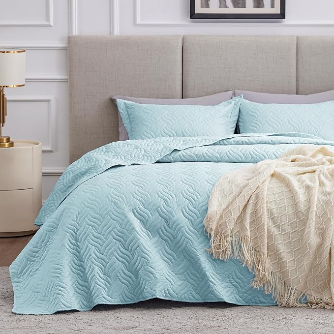 Love's cabin Quilts for Full Bed Light Blue Bedspreads Bedding Set - Lightweight Bedspread Comforter - Wave Pattern Bedding Coverlet for All Season - 3 Pieces (1 Quilt, 2 Pillow Shams)