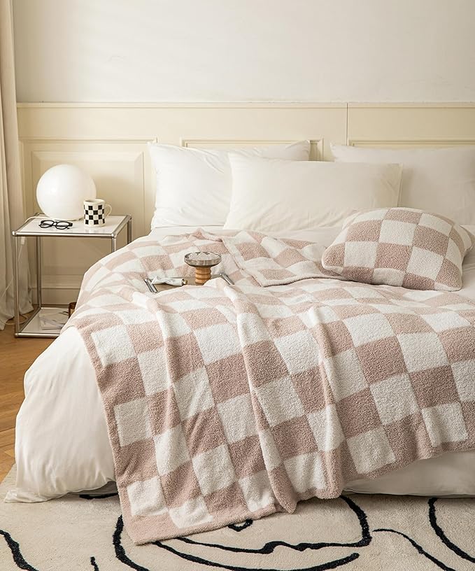 Ultra Soft Cozy Buffalo Checkerboard Grid Fluffy Microfiber Queen Size 90"X90" Bed Blanket Duvet Cover Checkered Knitted Blanket Lightweight Fleece for Sofa Couch Bed Travel Cream