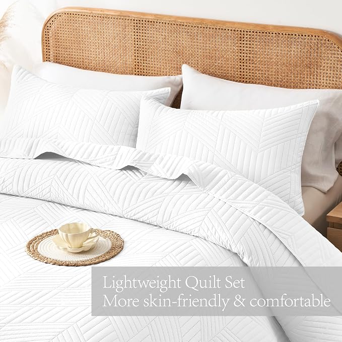 Davulos Twin Quilt Bedding Set,White Ultrasonic Quilt Set Reversible Microfiber Bedspread,Lightweight Soft Modern Geometric Coverlet Set for All Seasons(1 Quilt,1 Pillow Sham)
