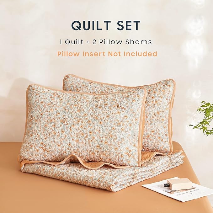 Wake In Cloud - Floral Quilt Set, Cute Vintage Flower Cottagecore Shabby Chic for Women Teen Girls, Reversible Lightweight Bedspread Coverlet, 3 Pieces, Cream Orange, Twin/Twin XL Size