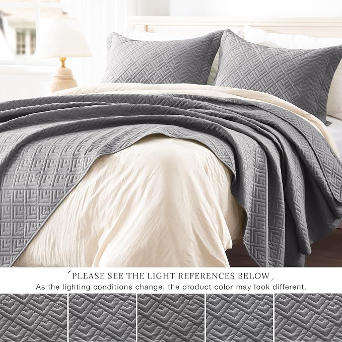 EXQ Home Quilt Set Queen Size Summer Squares Pattern Grey Bedspread | Bedding Set For All Season Use, Soft & Breathable Coverlet,3-Piece Set Includes 2 Shams, Machine Washable