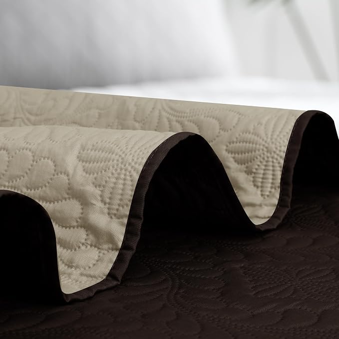 Easy-Going Reversible Quilt Set King, Bedspread with 2 Shams | Olive leaf-Chocolate/Beige, Lightweight Microfiber Bed Comforter, 1 Quilt + 2 Pillow Shams, All-Season Coverlets for Bedroom