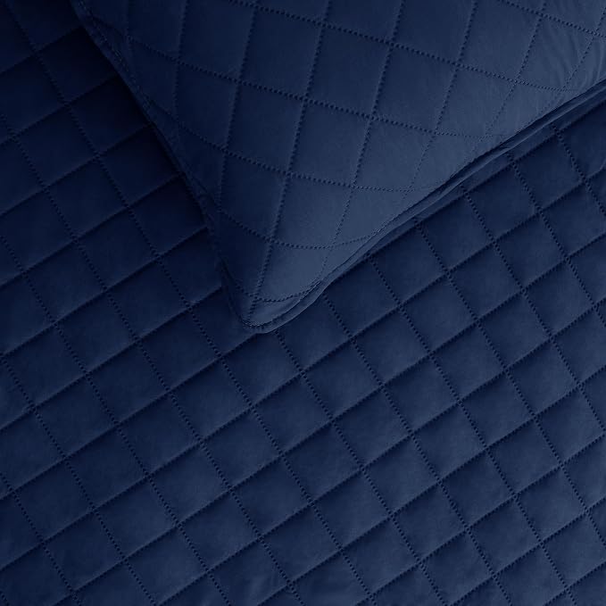 Easy-Going Reversible Quilt Set King, Bedspread with 2 Shams, Navy/Ivory | Machine Washable Lightweight Bed Comforter, 1 Quilt + 2 Pillow Shams, All Season Bed Coverlets for Bedroom