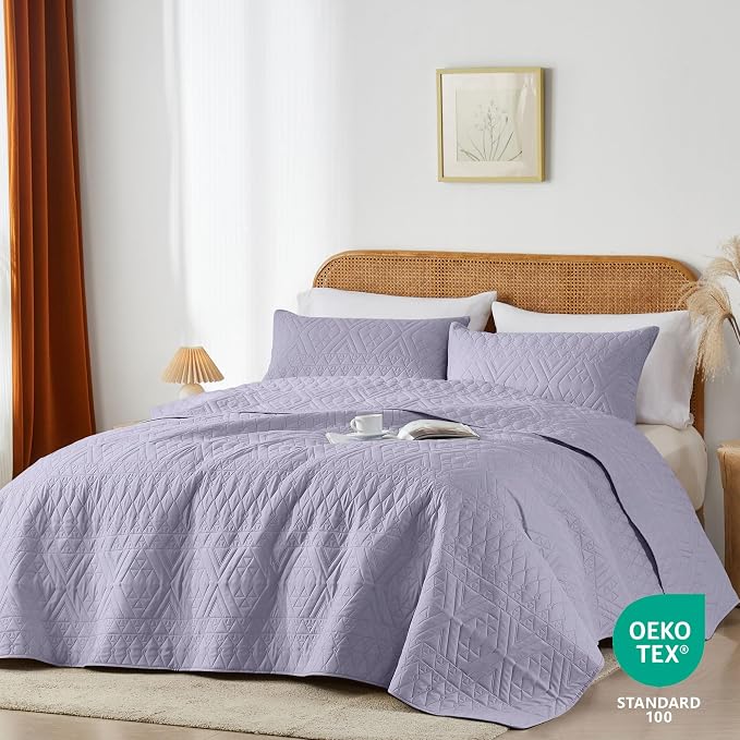akkialla Full/Queen Size Quilt Bedding Set,Lavender Lightweight Microfiber Soft Bedspread,Modern Style Geoetric Pattern Coverlet Set for All Seasons,3 Piece(1 Quilt,2 Pillow Shams)