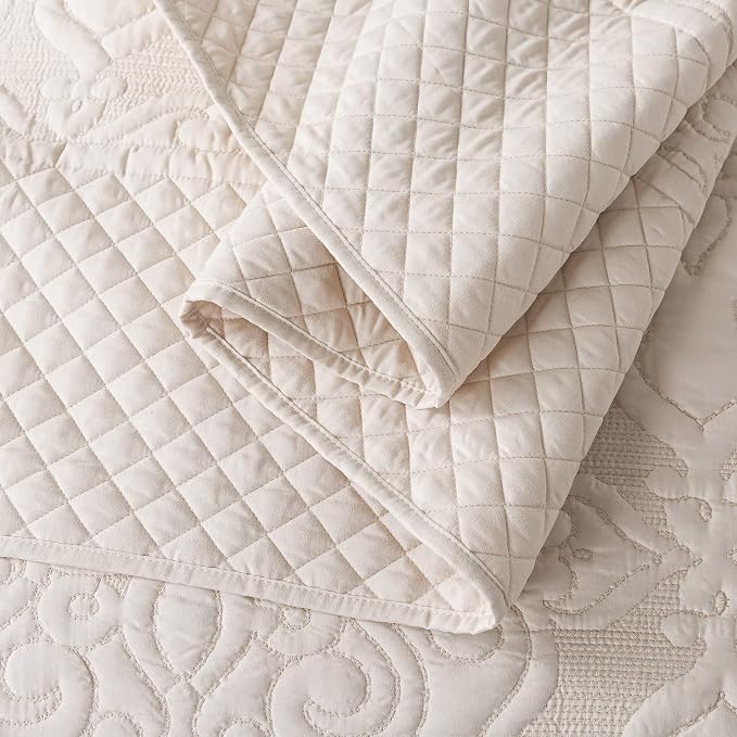 NEWLAKE Quilt Bedspread Set, Beige Jacquard Embossed Floral Pattern Reversible Embroidered Microfiber Coverlet Sets, King Size