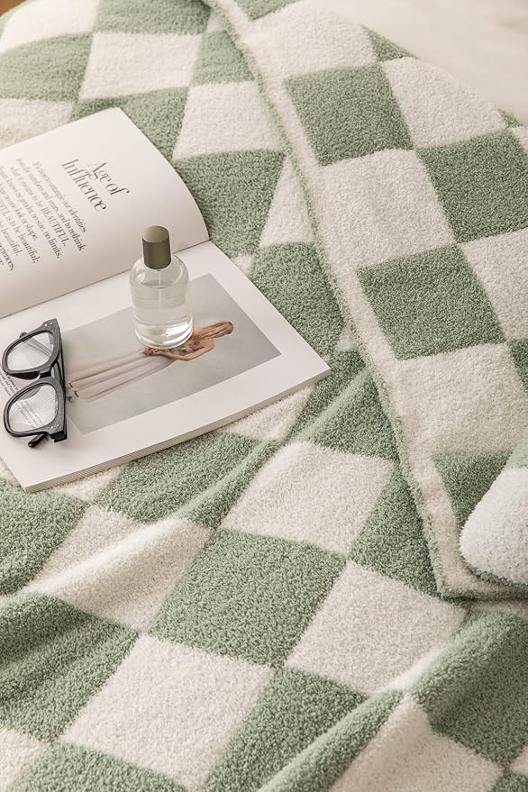 Ultra-Soft Buffalo Checkerboard Grid Fluffy Microfiber Knitted Throw Blanket Super Cozy Lightweight Checkered Bed Blanket for Sofa Couch Bed Matcha 51"X63"