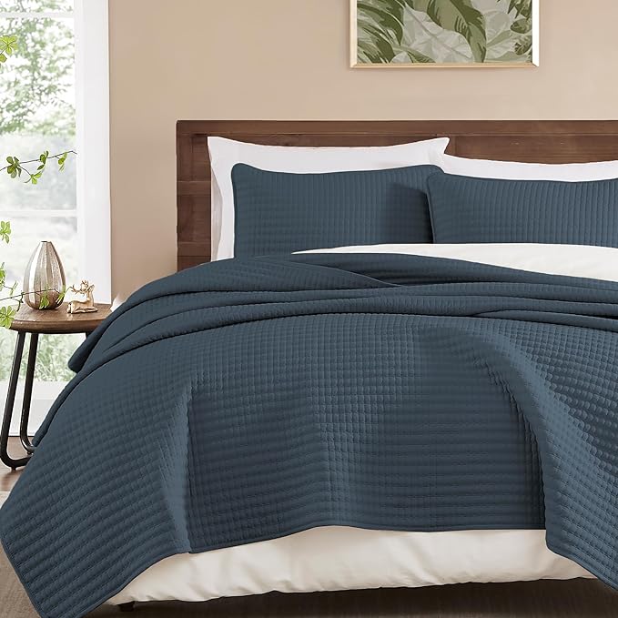 King Size Quilt-Lightweight Navy Blue Bedspreads King Quilt Bedding Set | Soft Coverlet with 2 Pillow Shams for All Seasons, Suitable for Bed, Couch, 3 Pieces, 106"x94"