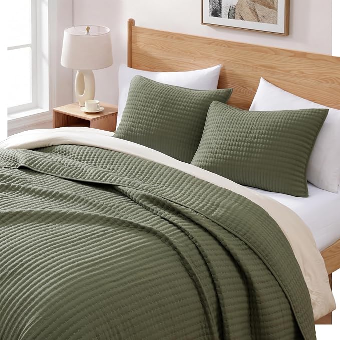 Twin Quilt-Lightweight Bedspreads Olive Green Twin Quilt Bedding Set | Soft Coverlet with Pillow Sham for All Seasons, Suitable for Bed & Couch, 2 Pieces, 66"x92"