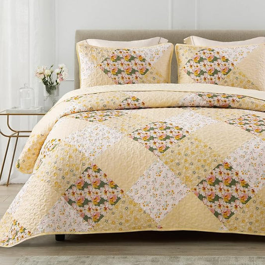Exclusivo Mezcla Reversible Boho Quilts Queen Size Yellow | Lightweight Soft Bedspreads, All Season Patchwork Coverlet Bedding Set, Printed Floral Pattern, 1 Quilt and 2 Pillow Shams