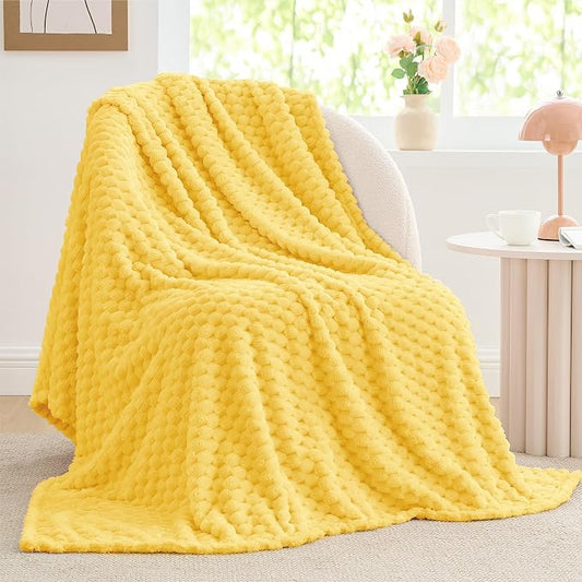 BEDELITE Light Yellow Twin Blanket for Couch, Cozy Gifts for Women, 60 * 80 | 3D Jacquard Decorative Fleece Blanket, Super Soft Plush Throws, Cute Birthday Gift for Women & Men, Suitable for All Seasons