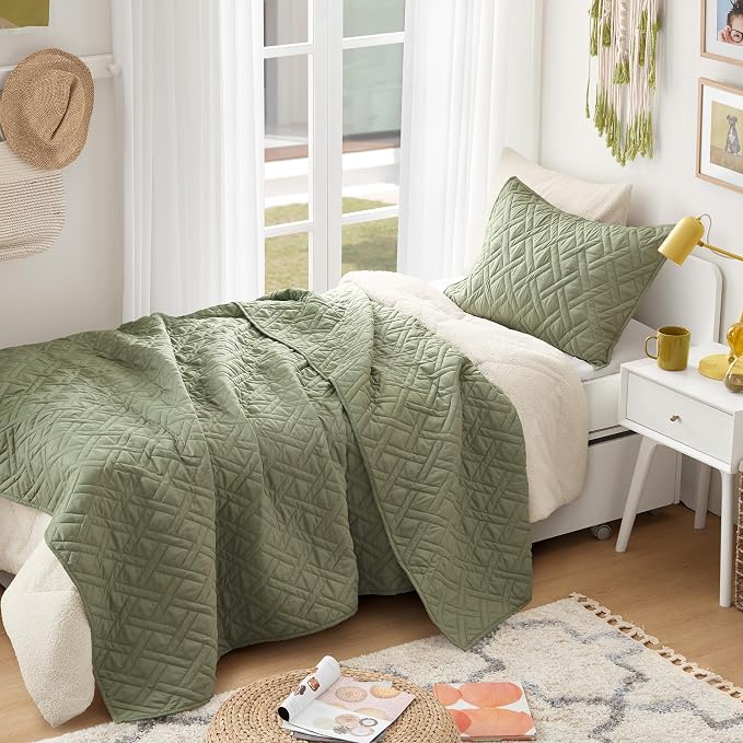 Comfort Spaces Kienna Twin Quilt Bedding Set 2P Olive Green Diamond 66"x90" | Soft Cozy Lightweight Summer Twin XL Coverlet for College Dorm, Quilted Extra Layer, Modern Casual Bedroom Decor, OEKO-TEX